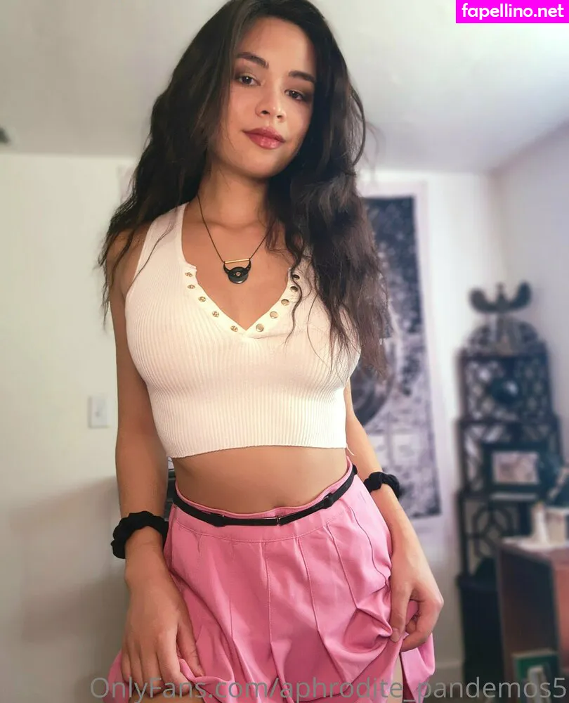 alexisscarlet, scarlettalexxxis Nude Leaked OnlyFans Photo #z6NwOAtUdA