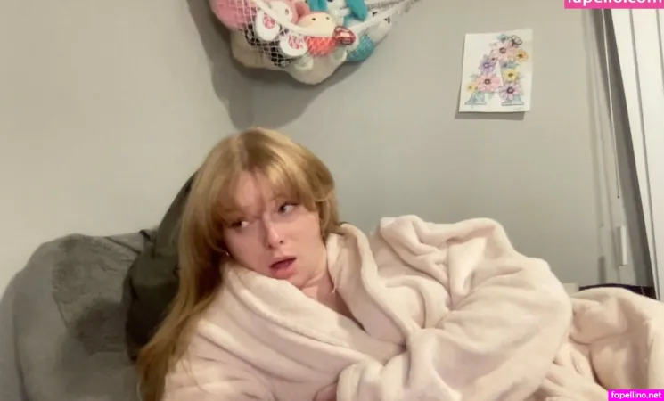 Scarletthedoll OnlyFans Thumbnail #8KW0joRgeV