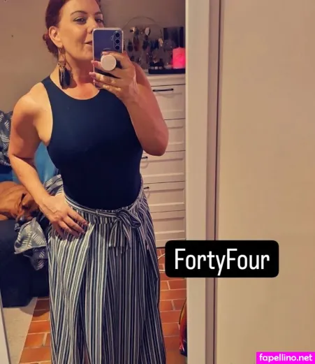 Scarletthoneyofficial OnlyFans Thumbnail #wcQwCbJob3