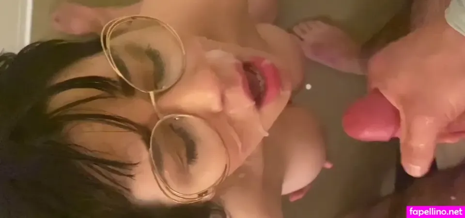Scarlettjones00 OnlyFans Thumbnail #2xrOSu1iWC