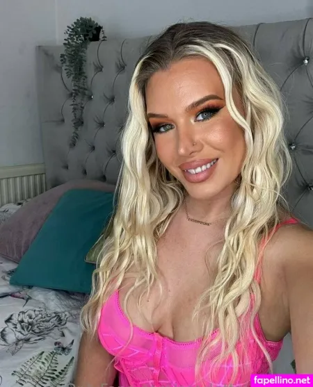 Scarlettmiacarter OnlyFans Thumbnail #VbzF3dWF4R