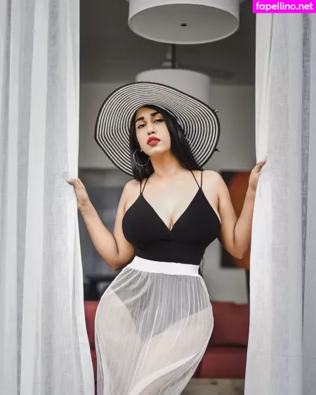 Scarlettmrose OnlyFans Thumbnail #armiVffTwm