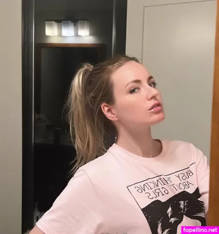 Scarlettsagex OnlyFans Thumbnail #f03wjQWTx3