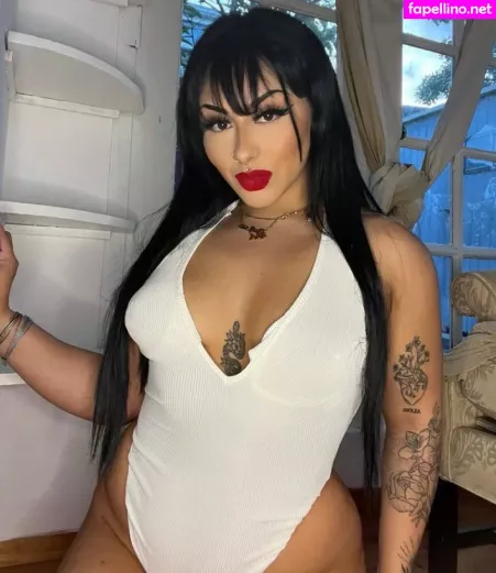 Scarlettviv OnlyFans Thumbnail #4HtBabmp92