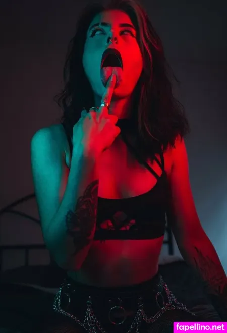 Scarryp0ppins OnlyFans Thumbnail #A4iPlYEfUU