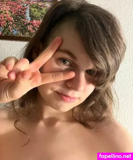 Scenegirlaya OnlyFans Thumbnail #8zyEyRTOJT