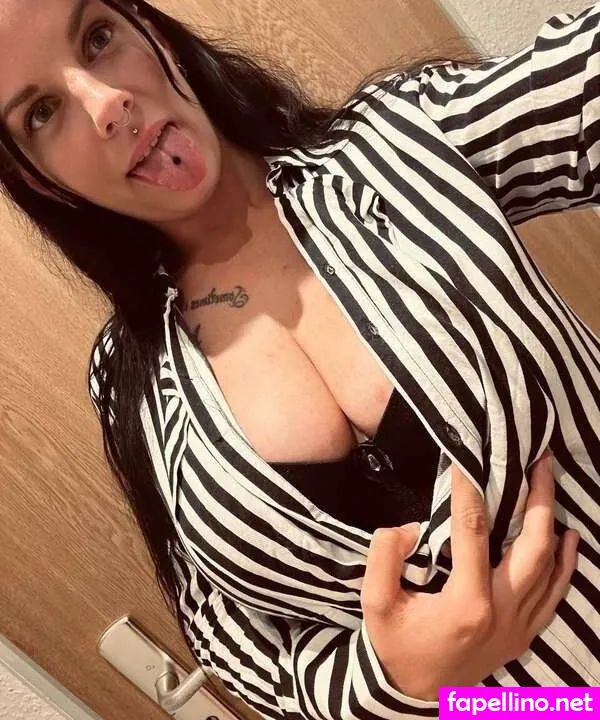 schaennie_, schaennie_95 Nude Leaked OnlyFans Photo #PmXDHoze27