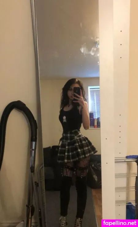 Schizo Kitty OnlyFans Thumbnail #4NCRuhS6mo