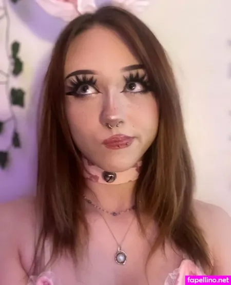 Schizo Kitty OnlyFans Thumbnail #NQMKDGJTGl