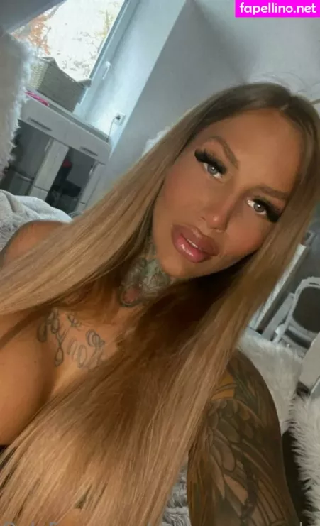 Schwarzemamba89 OnlyFans Thumbnail #tSqjBXgCqd
