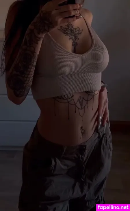 Schweinenuttenfotzenscheisse OnlyFans Thumbnail #svuH18bp8j