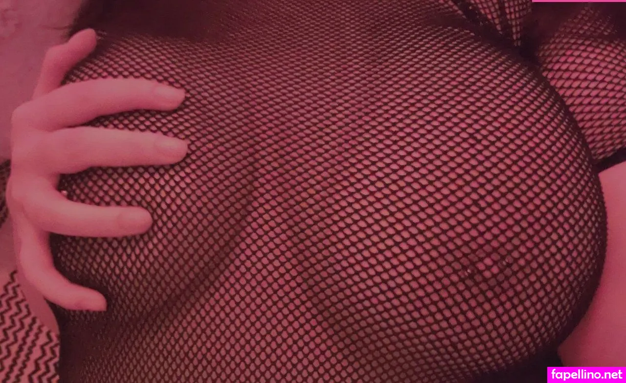 Iona Skye, ioneskyelee, scorpio.skyes, scorpio_skyes Nude Leaked OnlyFans Photo #j4TG7Q79qZ