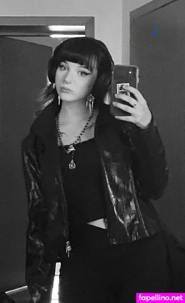 foxynfriendsmadebydesign, scorpionflower, scrtcnt04 Nude Leaked OnlyFans Photo #5QsVJr8TqQ