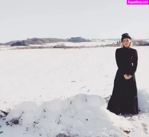 Scout Taylor Compton OnlyFans Thumbnail #I15Zw8VIl9