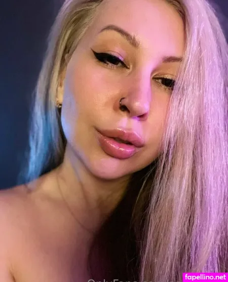 Sea Wave OnlyFans Thumbnail #M2pLd7611c