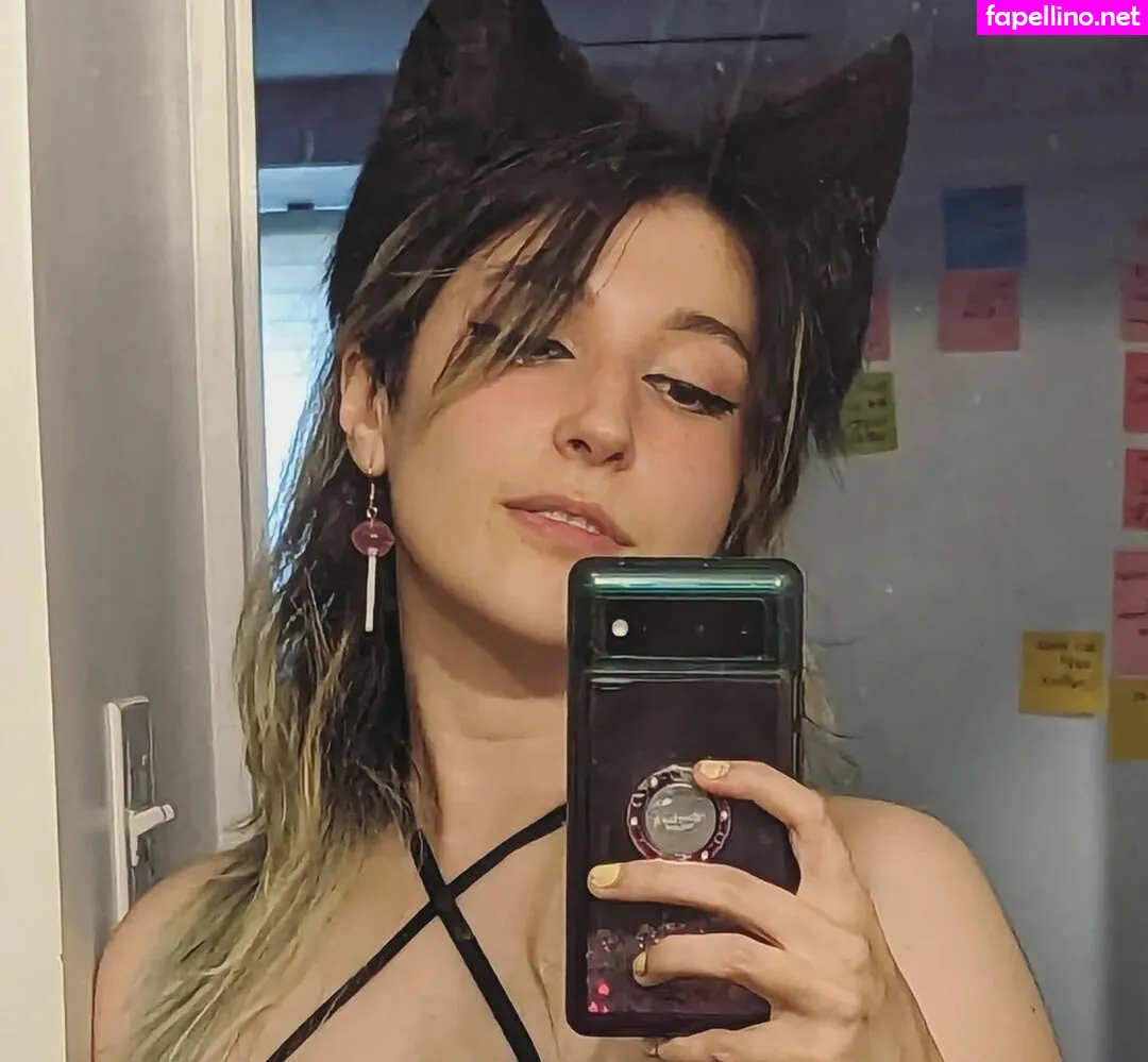 charlotte_valentine, seafoamkittenasmr Nude Leaked OnlyFans Photo #SEJDYBwCev