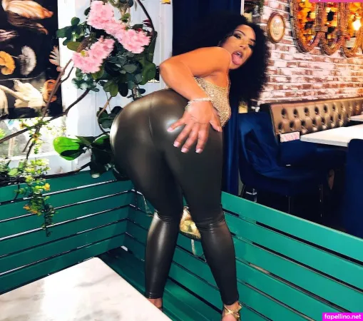 Secret Bombshell Kriz OnlyFans Thumbnail #k164TJs063