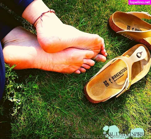 Secret Feetbeauty OnlyFans Thumbnail #lUEJF7Ci9t