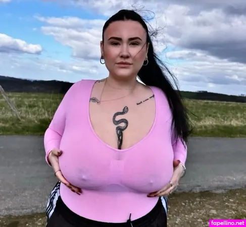 Secret Sophieee OnlyFans Thumbnail #Okyj9FcsLp