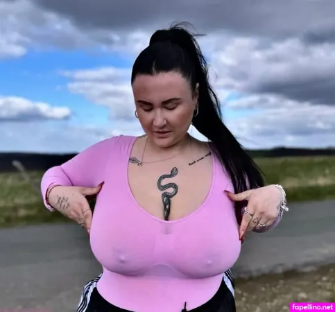 Secret Sophieee OnlyFans Thumbnail #c6RfwRPx2D