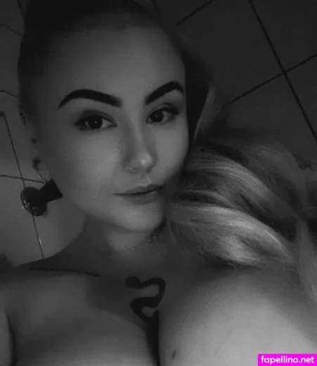 Secret Sophieee OnlyFans Thumbnail #up07msyQo4