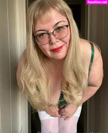 Secrethelen OnlyFans Thumbnail #JZmOv4FdQR