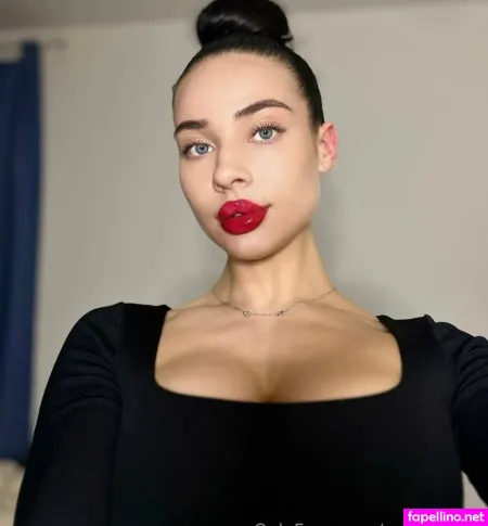 Secretjuliet OnlyFans Thumbnail #FOpxmADwZi