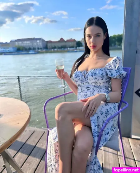 Secretjuliet OnlyFans Thumbnail #YqOEXdSiOd