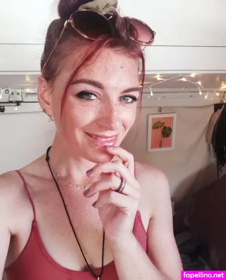 Secretlifeofelle OnlyFans Thumbnail #25nUjHucEV