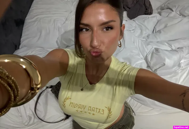 Secretlyfeoflauren 4 OnlyFans Thumbnail #rYdo7ykIOx