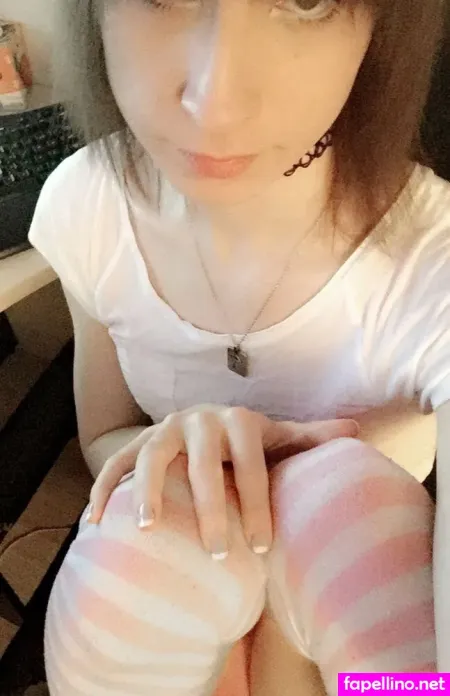 Secretsecretsaria OnlyFans Thumbnail #0gAnd6fb8n