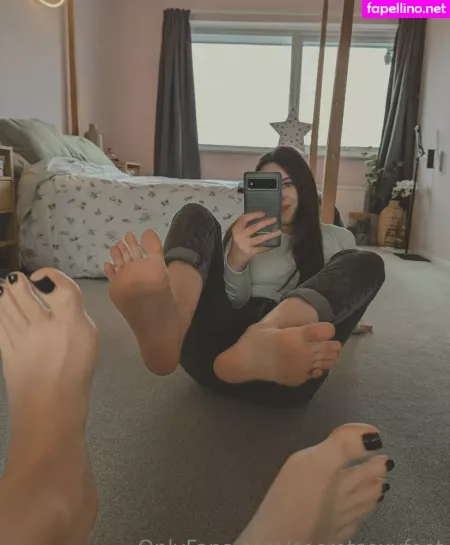 Secretsexyfeet OnlyFans Thumbnail #FPjkb8PS8u