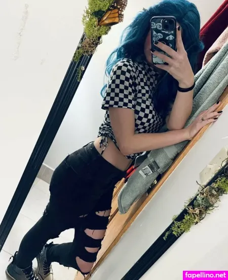 Secretsiren33 OnlyFans Thumbnail #eHeuufXhXo