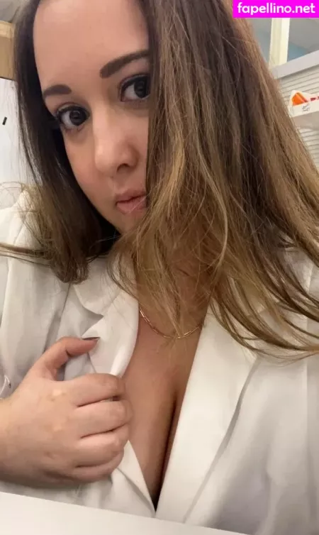 Seksichat OnlyFans Thumbnail #V6Vfodr2Y9