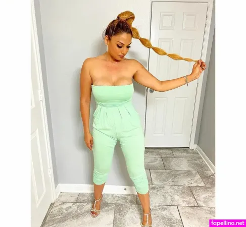 Sekzzibunnie 4 OnlyFans Thumbnail #cLXvmDjxYS