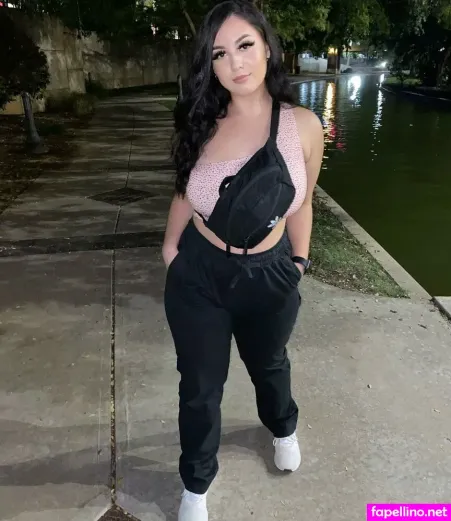 Selena Flores OnlyFans Thumbnail #AD0OYZM2hW
