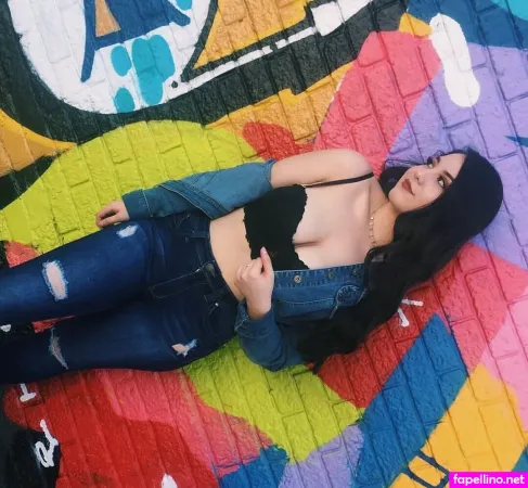 Selena Flores OnlyFans Thumbnail #hV9UplfH8w