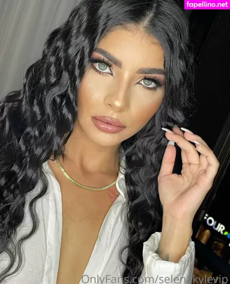 Selena Kyle OnlyFans Thumbnail #ZzVmTQdhzd