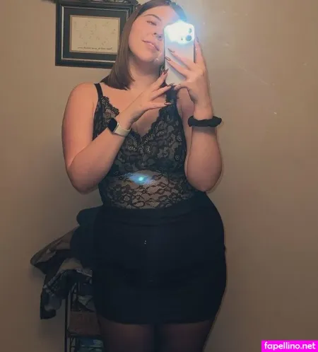 Selenaax OnlyFans Thumbnail #8zX1M3FBwS