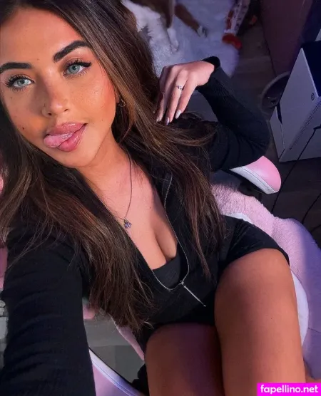 Selenalenaxo OnlyFans Thumbnail #T4d5guFTcj