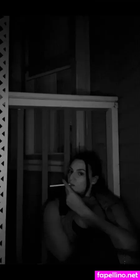 Selenasmokeshows OnlyFans Thumbnail #iFgEl09c5n