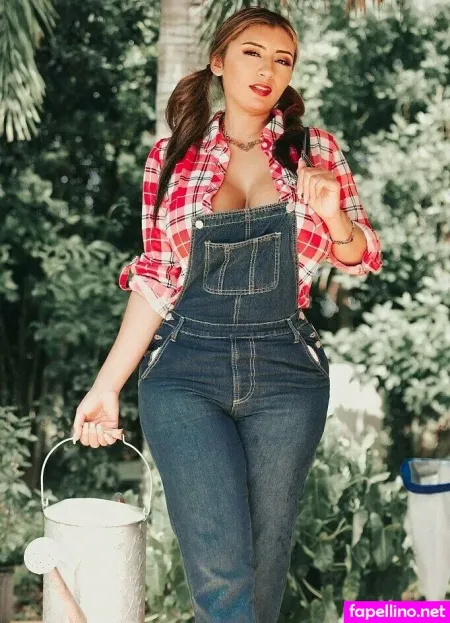 Selenaxadams OnlyFans Thumbnail #q0E4MQSAXl