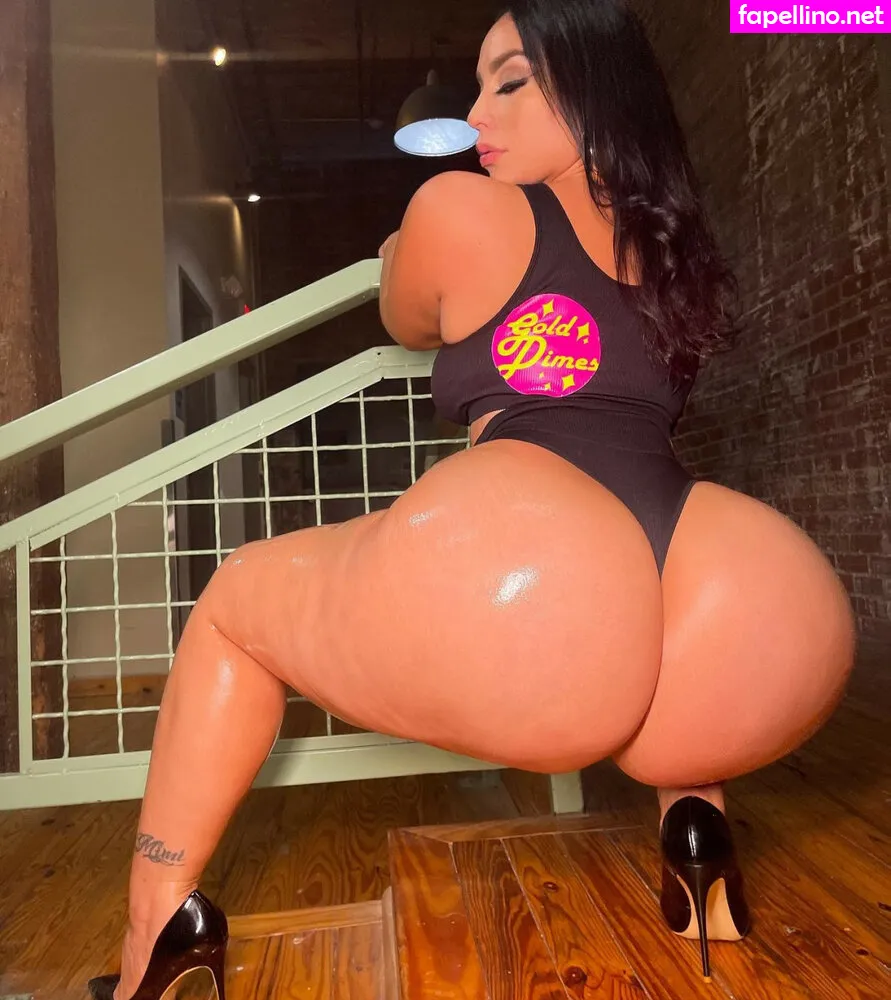 https:, iamselenecastle, selenacastle, selenecastle Nude Leaked OnlyFans Photo #1IP1efBE2g