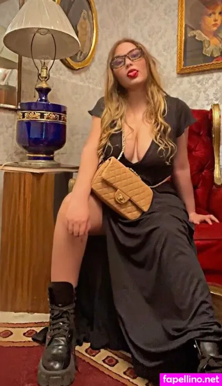 Selenenova8 OnlyFans Thumbnail #UPvXHDnVEm