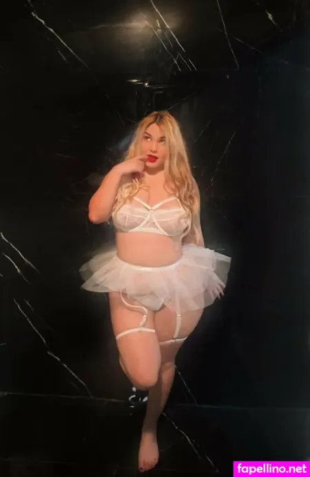Selenenova8 OnlyFans Thumbnail #i1vVz5mJg4