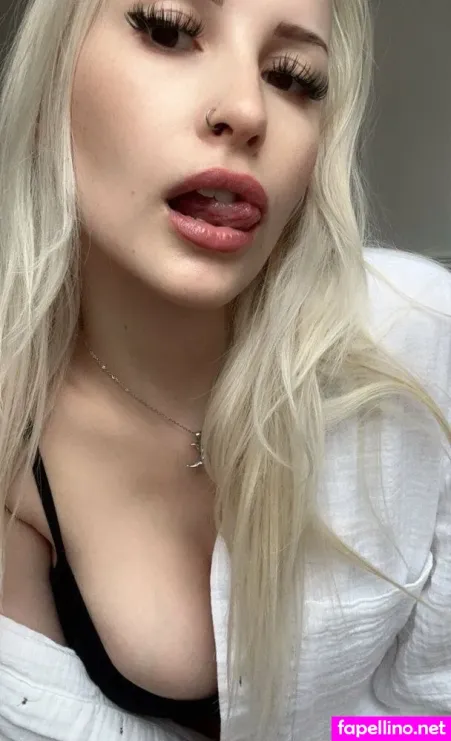 Selenerey 1 OnlyFans Thumbnail #Jz4hZg46x1
