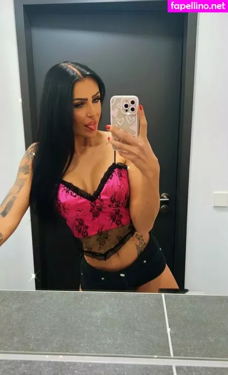 Selina Fox OnlyFans Thumbnail #QhOjpep16Z