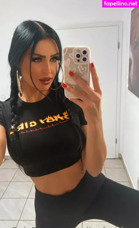 Selina Fox OnlyFans Thumbnail #cJBa4JRmxo