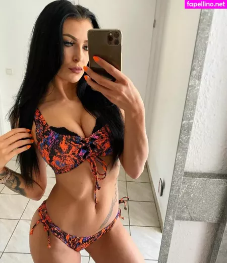 Selina Fox OnlyFans Thumbnail #syuIgJyDfu