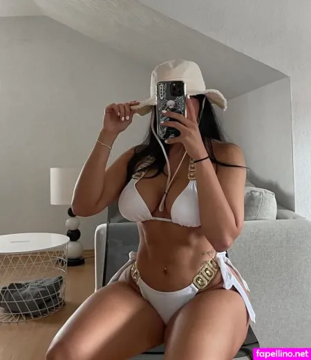 Selina Groetzner OnlyFans Thumbnail #7Fr4RzD63v